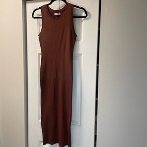 Elegant Brown Sleeveless Dress